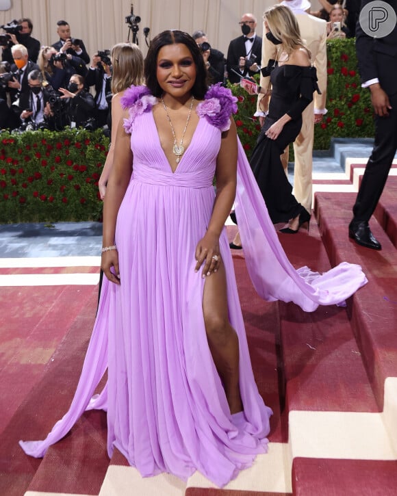 Nos últimos anos, Mindy Kaling passou por um emagrecimento natural onde perdeu 18 quilos