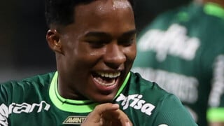Contratado do Real Madrid, Endrick revela ajuda fundamental de Vini Jr diante de mudança de país: 'Me falou muito sobre...'