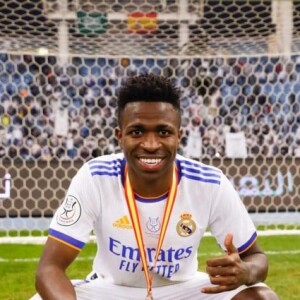 Vini Jr. apesar das conquistas no Real Madrid convive também com ataques racistas