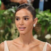 'Esse homem leva uma vida de segredos': as previsões de uma famosa sensitiva para a vida amorosa de Bruna Marquezine