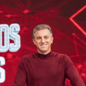 Luciano Huck tem contrato com a Globo até 2025 e pode sair da emissora para ser candidato