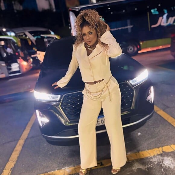 Cariúcha não gostrou da comparação e detonou Jojo Todynho dizendo ser "toda natural e sem plásticas"