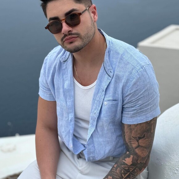 Vídeo íntimo de Lucas Souza e Laéllyo Mesquita foi exposto pela colunista Fábia Oliveira, do portal Metrópoles