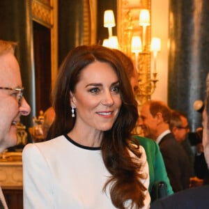 Kate Middleton usou o vestido pela primeira vez em maio de 2023, na véspera da coroação do Rei Charles III