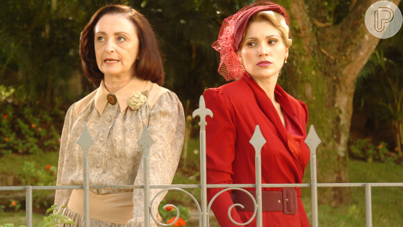 Cristina ( Flávia Alessandra ) e Débora ( Ana Lúcia Torre ), mãe e filha, eram maquiavélicas e armavam contra Serena (Priscila Fantin)