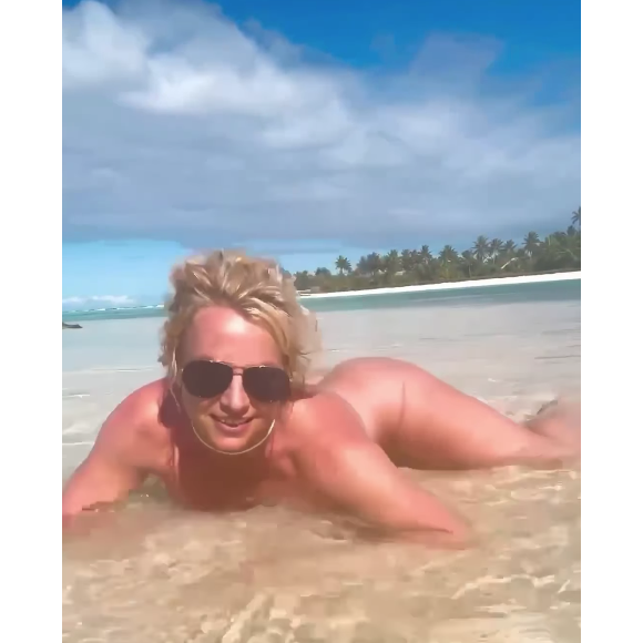 Britney Spears tem dado o que falar com muitas fotos e vídeos ousados nas redes sociais, incluindo com nudez