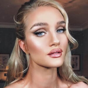 A técnica Brow Lamination conquista famosas nacionais e internacionais, como Rosie Huntington