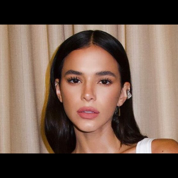 A técnica Brow Lamination também é feita pela atriz Bruna Marquezine