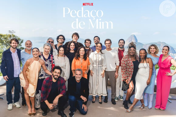 Elenco total e equipe da Netflix no lançamento de Pedaço de Mim no Rio de Janeiro