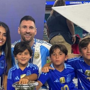 Após lesão e choro de Messi, Antonela Rocuzzo surge com o marido e ganha apelo da web. 'Por favor, cuide dele'
