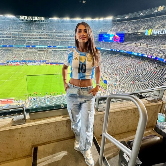 Mulher de Messi, Antonela Rocuzzo já viu rumores de uma crise no casamento com o jogador argentino