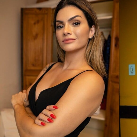 Olha ela! Kelly Key chegou a ficar morena em uma determinada fase da sua carreira e mudou muito sua aparência