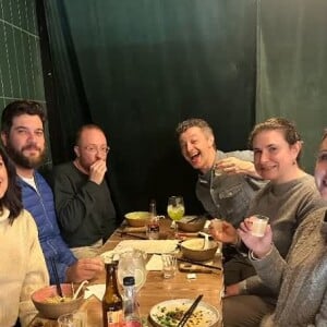 Lucas Lima publicou a foto de um jantar entre amigos