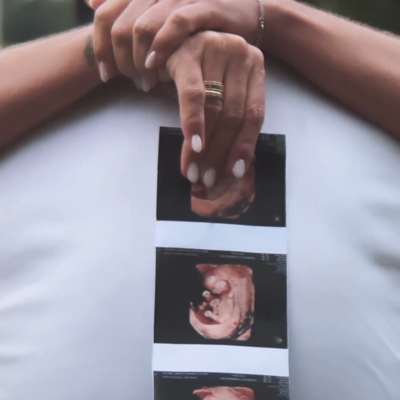 Graciele Lacerda e Zezé Di Camargo anunciaram a chegada do novo herdeiro com um vídeo nas redes sociais no último dia 11