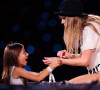 'Pulseiras da amizade' de Taylor Swift fazem sucesso no mundo todo com a The Eras Tour 