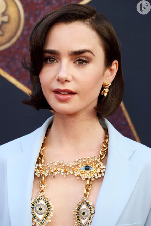 Lily Collins faz grande sucesso com seu papel em 'Emily em Paris', série da Netflix 