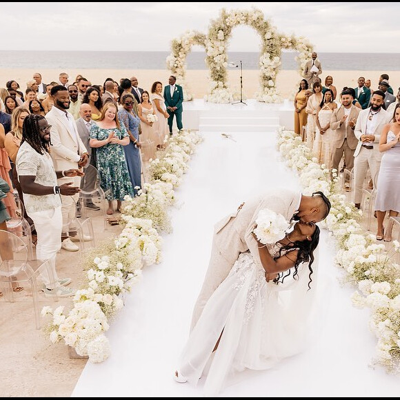 Simone Biles e Jonathan Owens se casaram em duas cerimônias: a civil em abril de 2023 e a segunda no México, um mês depois