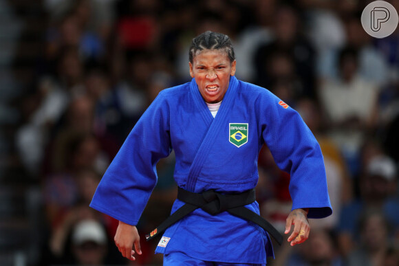 Mulher da judoca Rafaela Silva chora diante de derrota e faz post comovente para a atleta