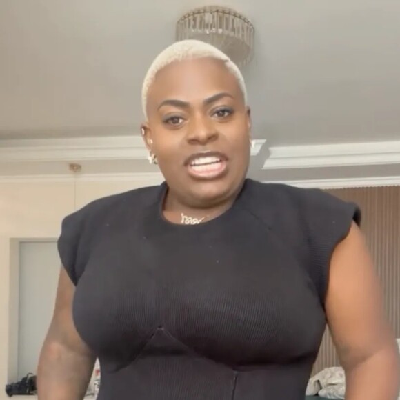 Jojo Todynho passou por lipoescultura e abdominoplastia no mês passado