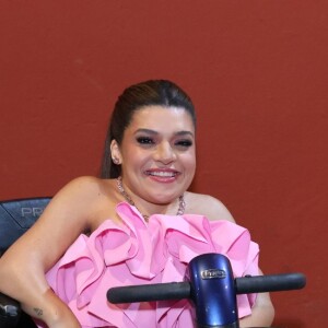 Pequena Lo foi uma das convidadas do aniversário de Preta Gil.