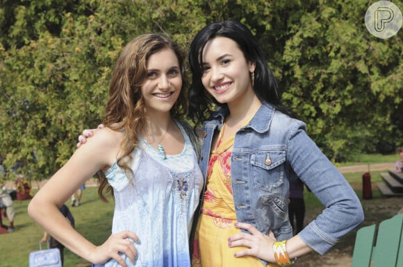 Alyson Stoner, que atuou ao lado de Demi Lovato em 'Camp Rock' e 'Camp Rock 2', vai participar de documentário inédito produzido pela cantora e falou sobre como a convivência com ela era complicada