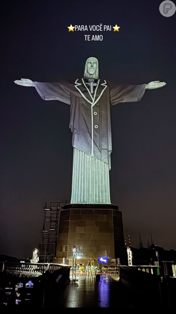 Silvio Santos, foi homenageado no monumento do Cristo Redentor