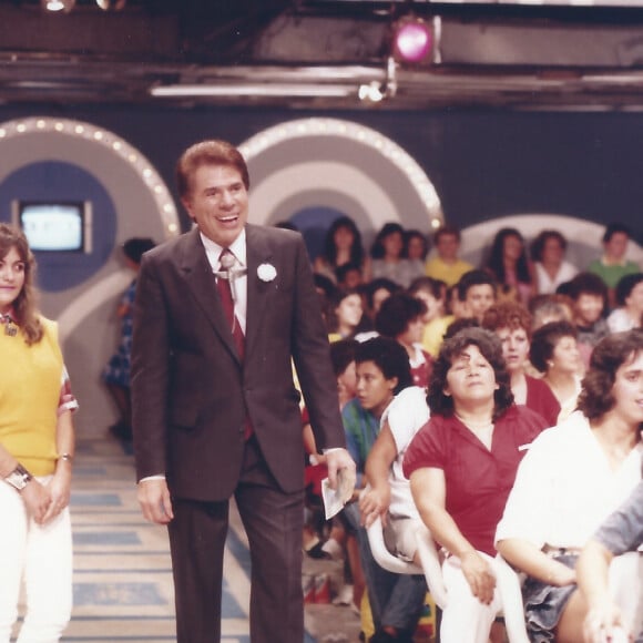 Silvio Santos só permitia mulheres no seu auditório, mas eu criança entrei no antigo teatro do SBT - foto de 1986 do programa 'Tudo por Dinheiro'