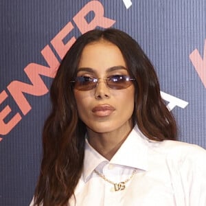 Anitta falou não só sobre sua relação com a moda, mas também voltou a afastar os planos de aposentadoria