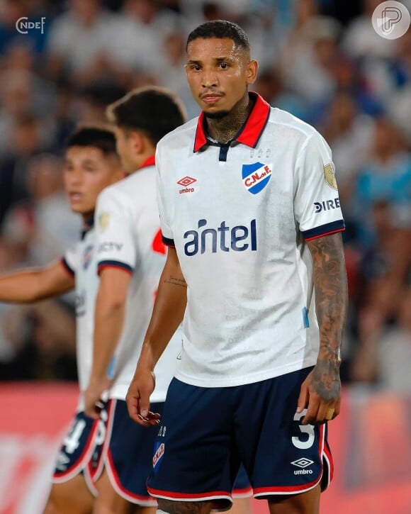 Juan Manuel Izquierdo, jogador do Nacional-URU, morreu nesta terça-feira (27)