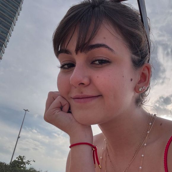 Gravidez de Klara Castanho foi fruto de um estupro e a atriz decidiu ter o bebê, porém doá-lo para a adoção