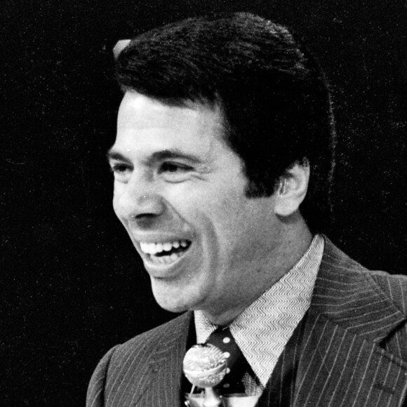 Silvio Santos, em foto de 1976, morreu após 17 dias de internação e dois dias antes do SBT completar 43 anos de fundação