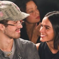 Bruna Marquezine surge em foto com família de João Guilherme e fãs comemoram: 'Veio aí'. Veja!