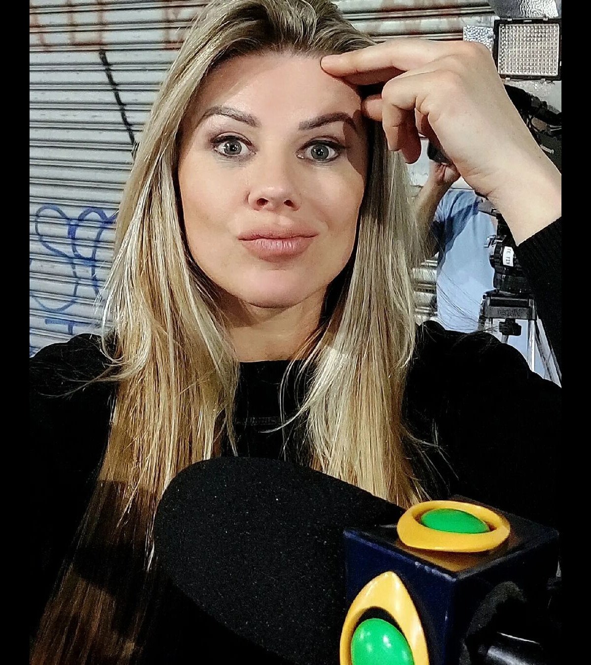 Sandra redivo Foto: Sandra Redivo, repórter da Band, quebrou o silêncio após ser apontada  como amante de Felipe Rodriguez, ex-noivo de Simony - Purepeople