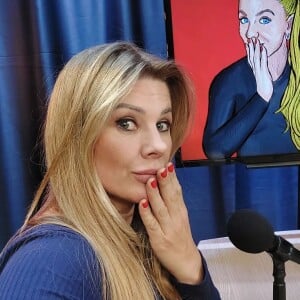 Sandra Redivo garantiu que conheceu o cantor há cerca de 20 dias, após uma entrevista em seu podcast