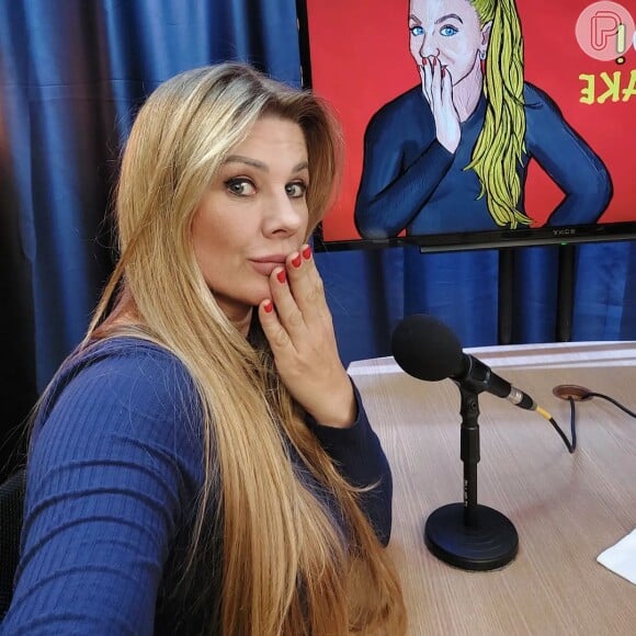 Sandra Redivo garantiu que conheceu o cantor há cerca de 20 dias, após uma entrevista em seu podcast