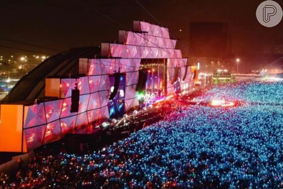 O que você NÃO PODE levar de jeito nenhum para o Rock in Rio: Garrafas de vidro ou metal; Vapes e cigarros eletrônicos; Latas; Capacetes; Guarda-chuvas; Powerbank de dimensões superiores a um celular e mais