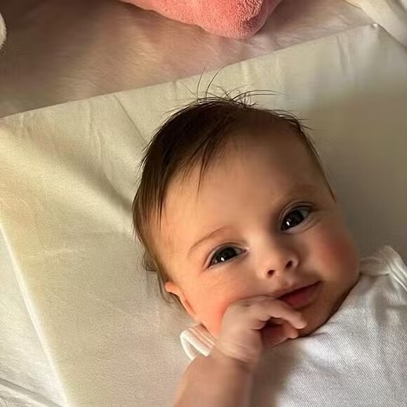 Rafaella Santos exibe foto inédita da sobrinha e afilhada, Helena