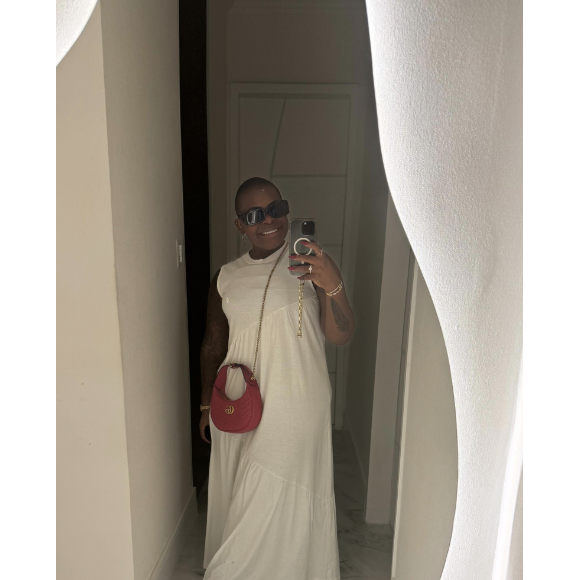 Desta vez, a publicação de Jojo Todynho foi só elogios, inclusive de famosos como Denise Rocha e a ex-BBB Isabelle Nogueira