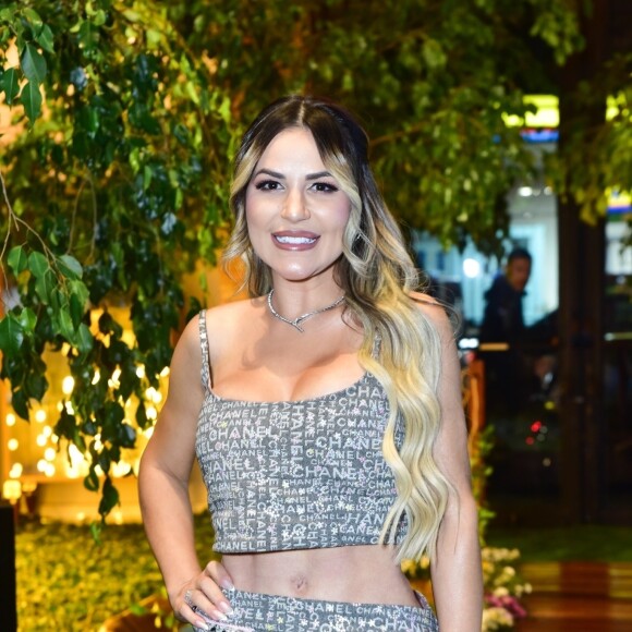 Deolane Bezerra é influencer, advogada e ex-participante de 'A Fazenda'