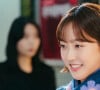 Nam Ja-yeon (Han Ji-hyeon), porém, tenta escapar da ficção a todo custo e voltar para sua vida real 