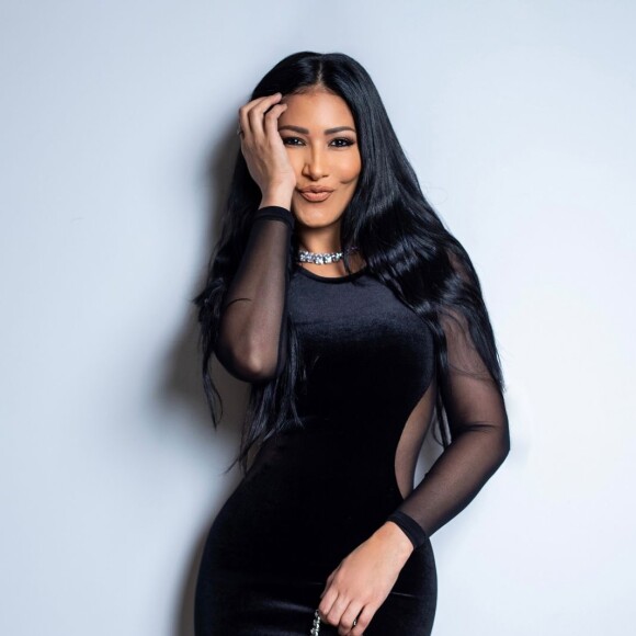 Simaria teria dado um 'truque' para aparecer com o rosto "normal" e afastar a recente polêmica sobre sua aparência?