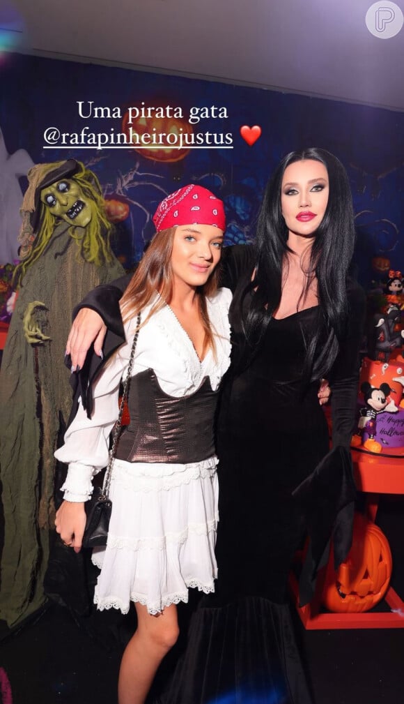 Rafaella Justus e Ana Paula Siebert na festa de Halloween 