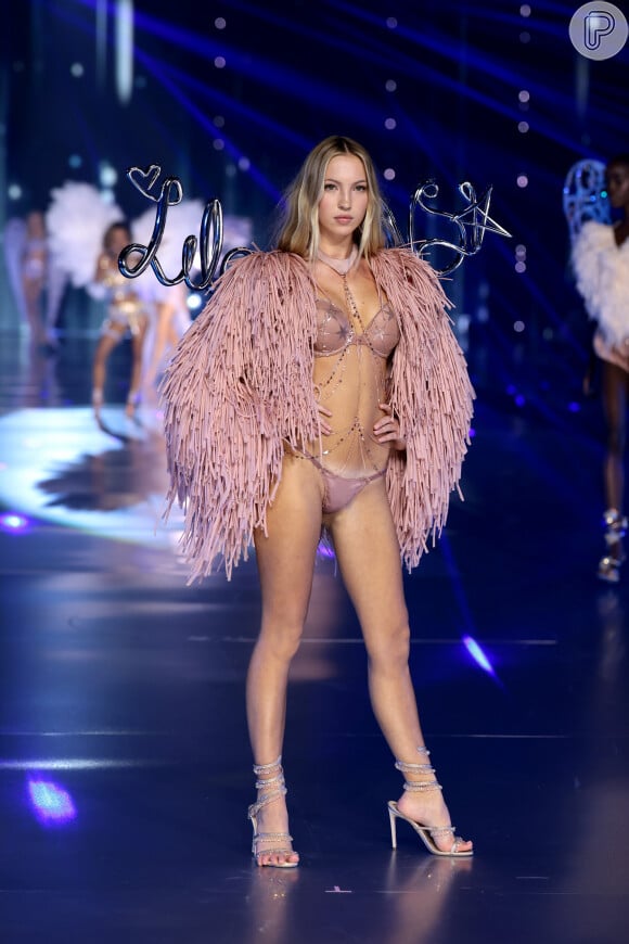 Lila Moss no Victoria's Secret Show 2024