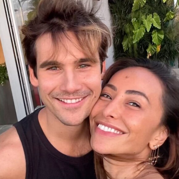 Sabrina Sato e Nicolas Prattes noivaram em setembro 