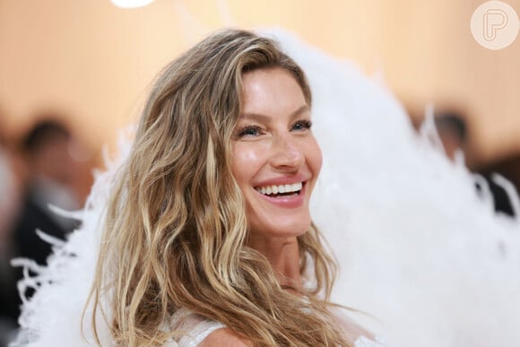 Especulações apontavam que Gisele Bündchen desfilaria com o icônico Fantasy Bra