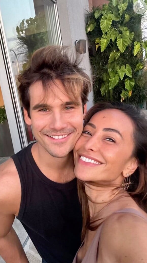 Sabrina Sato e Nicolas Prattes noivaram em setembro 