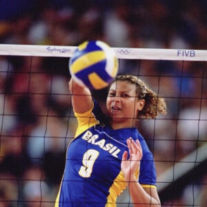 Walewska Oliveira foi um dos maiores nomes do vôlei brasileiro e ganhou a medalha de ouro na Olimpíada de Pequim-2008