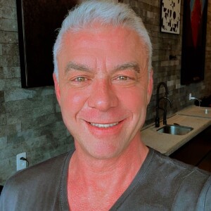 Alexandre Correa descarta a possibilidade de se envolver com outra famosa: 'Eu acho uma coisa muito remota, porque eu não vou a eventos'