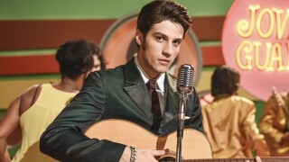Por que Chay Suede, o Mavi de 'Mania de Você', abandonou a carreira de cantor? Artista lançou álbuns e participou de 'Rebelde Brasil'