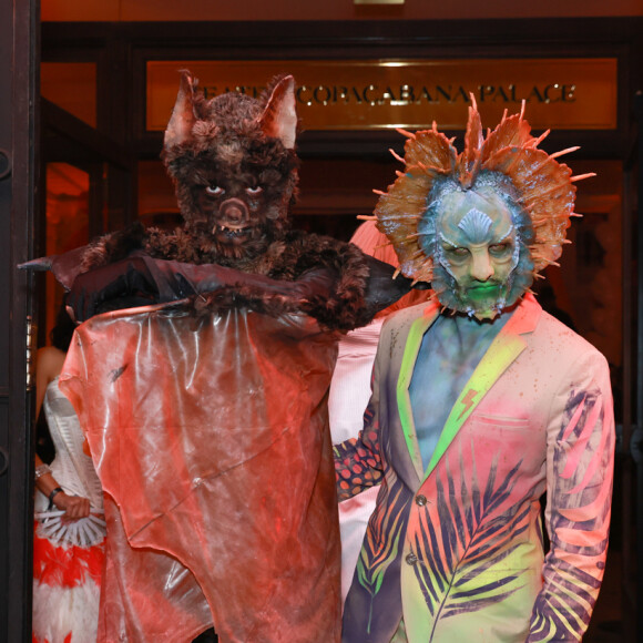 Halloween do Copa: Felipe Mar e Diego Klein surgiram irreconhecíveis em fantasias criativas
